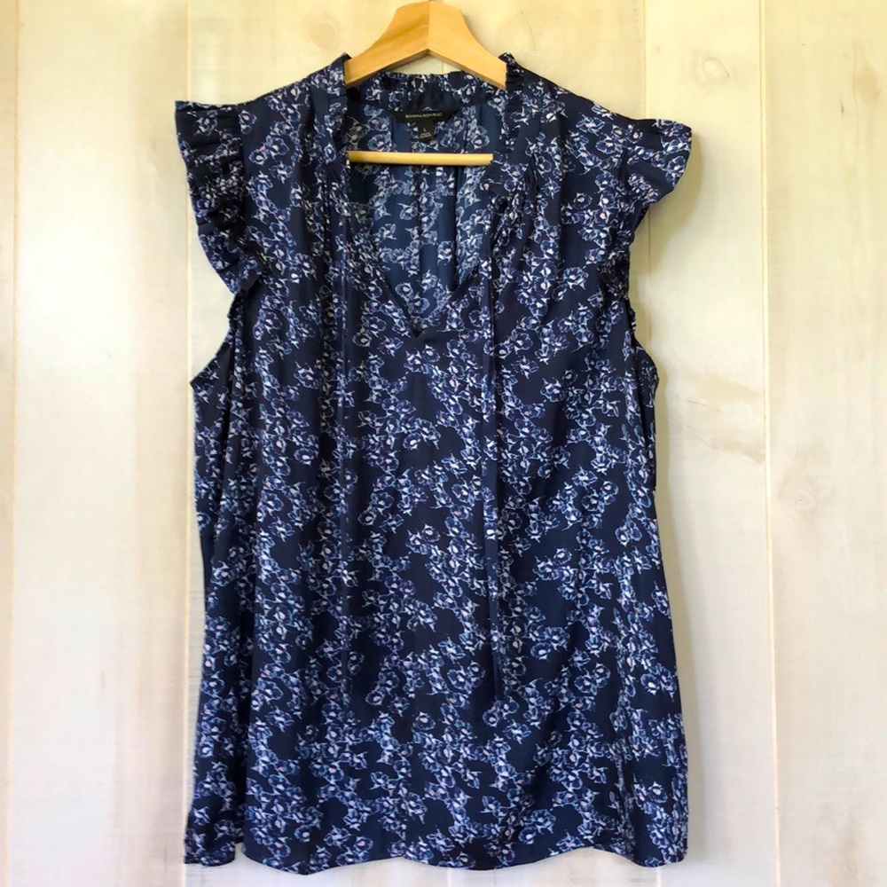 Dark blue floral Banana Republic cap ruffle sleeve blouse